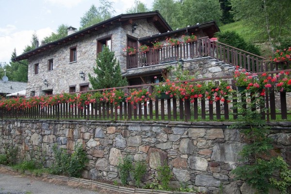 Foto Außenansicht Bauernhofspension Al Castagneto