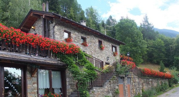 Photo exteriors Farmhouse Hotel Al Castagneto