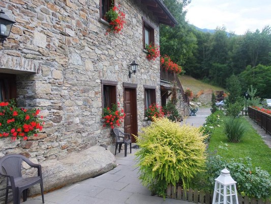 Foto Außenansicht Bauernhofspension Al Castagneto