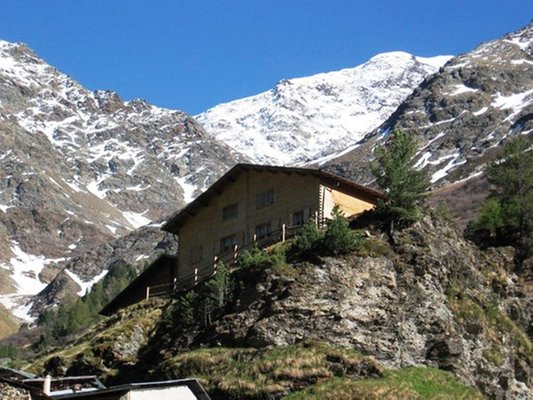Foto esterno in estate Baita Tresero