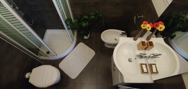 Foto del bagno B&B Affittacamere Valchiavenna