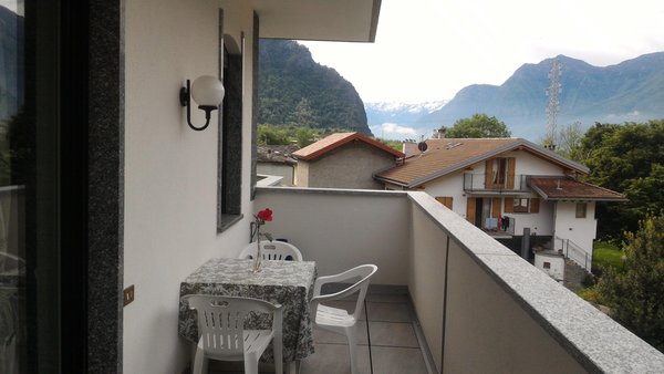 Foto del balcone B&B Affittacamere Valchiavenna