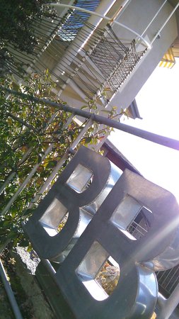 Foto di alcuni dettagli Via Paradiso