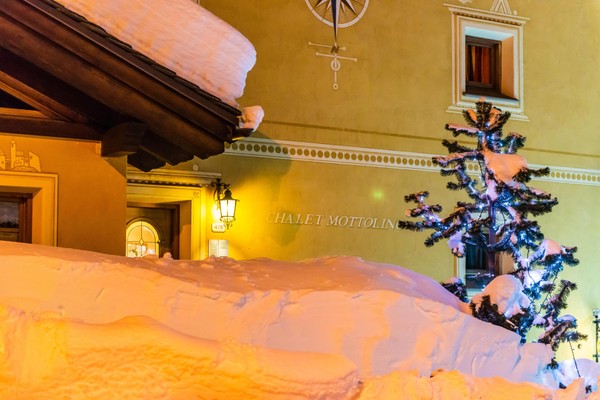Foto Außenansicht Ferienwohnungen Chalet Mottolino