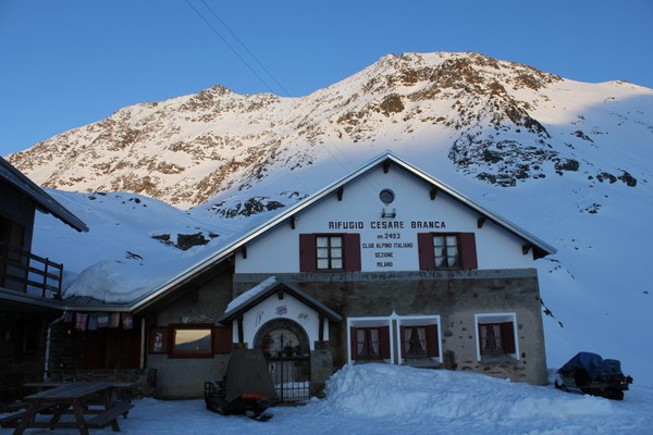 Photo exteriors Mountain hut Branca