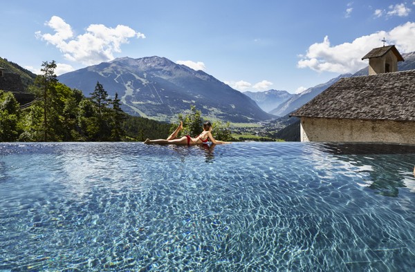 Foto della piscina all'aperto