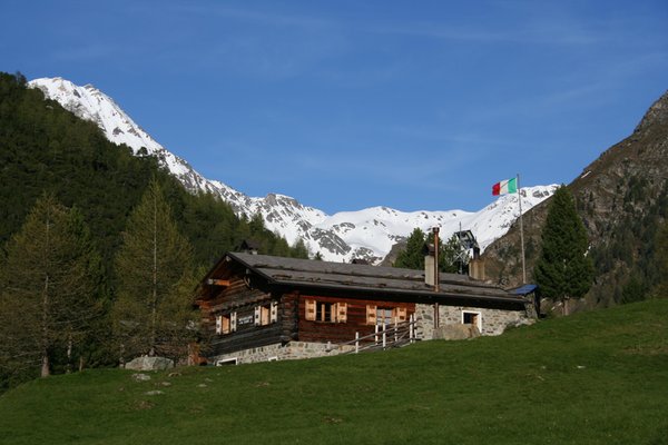 Sommer Präsentationsbild Berghütte Campo