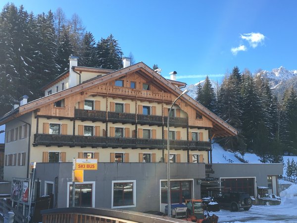 Foto invernale di presentazione Appartamenti Casa Buffaure a Parte
