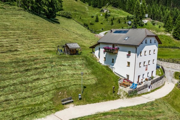 Foto esterno in estate Ciasa Merscia