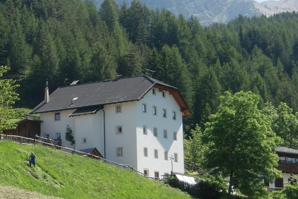Foto Außenansicht Ferienwohnungen auf dem Bauernhof Lüch Rudiferia und La Morinara