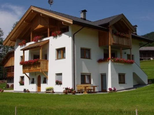 Photo exteriors Farmhouse apartments Maso Peslalz