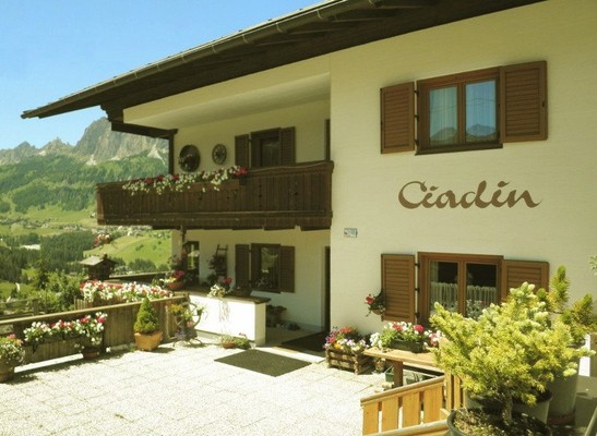 Photo exteriors Garni (B&B) Ciadin