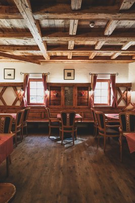 Das Restaurant St. Walburg (Ultental) Skihotel Weiberhimml