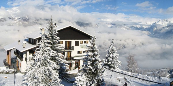 Foto esterno Hotel Tivet