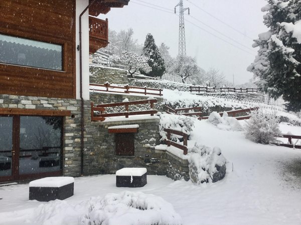 Foto esterno in inverno Chèvres à cheval