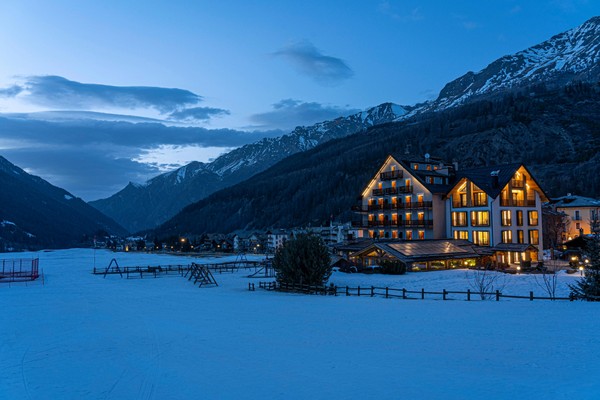 Photo exteriors Hotel Sant'Orso - Mountain Lodge & Spa