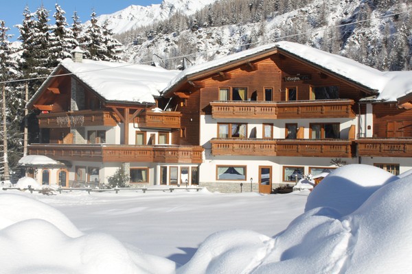 Foto esterno Hotel Bouton d'Or