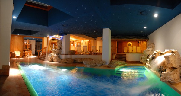 Photo of the indoor swimming pool