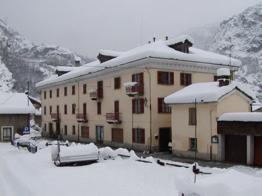 Foto invernale di presentazione Hotel Col du Mont