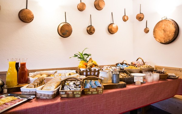 The breakfast Hotel La Barme e Dipendenza