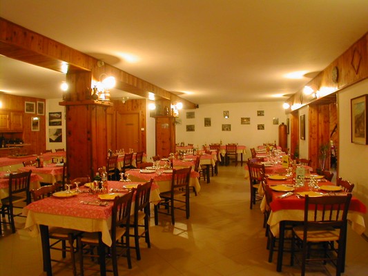 Il ristorante Rhêmes-Notre-Dame (Gran Paradiso) Grande Rousse e Dipendenza