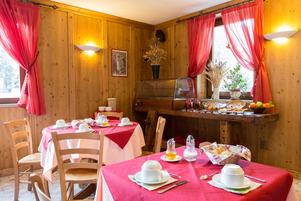 The restaurant Cogne (Gran Paradiso) Les Nigritelles