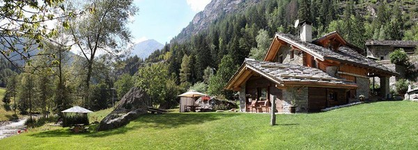 Foto esterno Bed & Breakfast Lo Djoua de Toueno