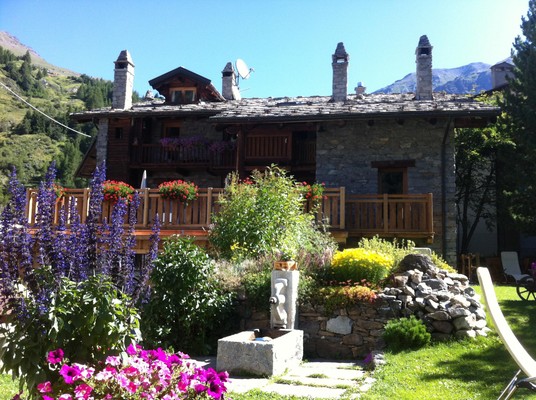 Foto esterno Bed & Breakfast Les Trompeurs - Chez Odette