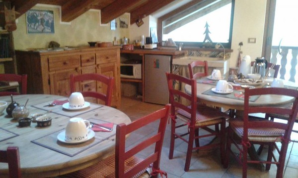 La colazione Affittacamere Vers le Bois