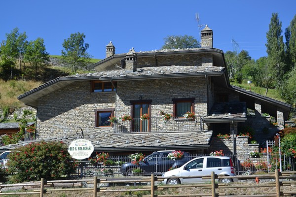 Foto esterno Bed & Breakfast Les Fleurs