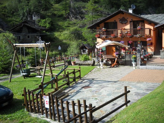 Foto esterno Bed & Breakfast Lo Glassier