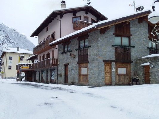 Photo exteriors Rooms + Apartments La Vieille Cloche