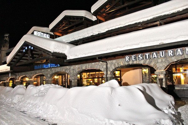 Foto esterno Hotel Mont Blanc