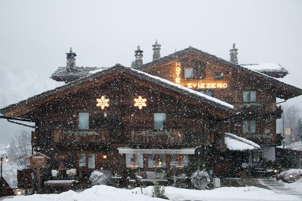 Winter Präsentationsbild Hotel Svizzero