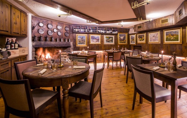 Il ristorante Courmayeur (Monte Bianco) Pilier d'Angle e Dipendenza