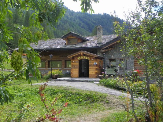 Foto Außenansicht Hotel Les Granges