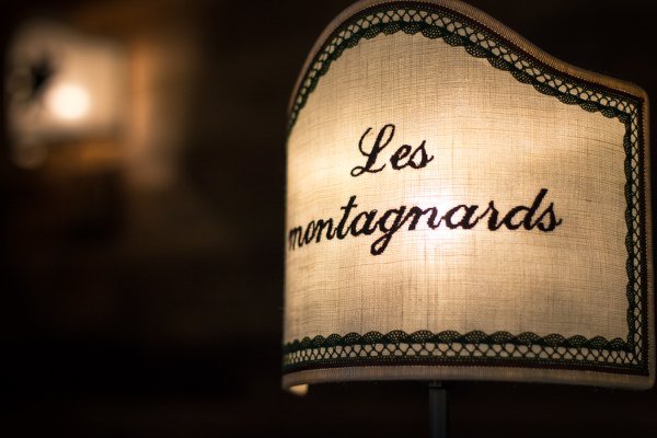 Foto di alcuni dettagli Les Montagnards