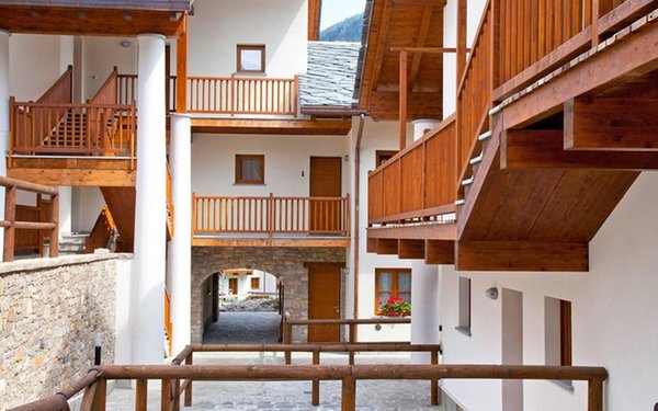 Foto estiva di presentazione Residence RTA Villaggio delle Alpi