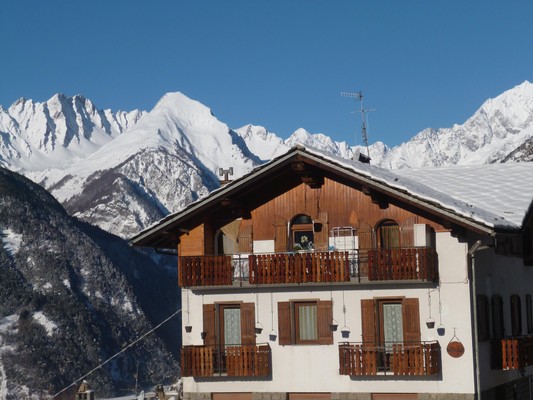 Photo exteriors Bed & Breakfast Maison Jeannot