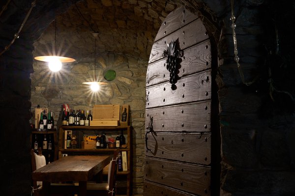 La cantina dei vini Antey-Saint-André (Monte Cervino) Maison Tissiere Hôtel Et Cuisine