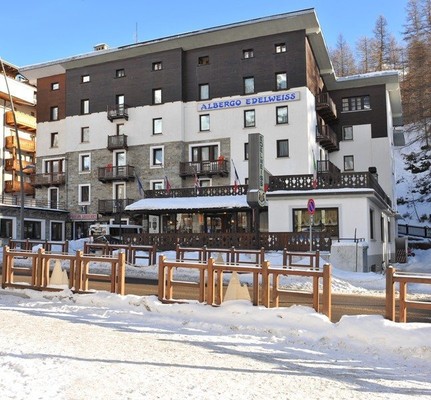 Foto esterno Hotel Edelweiss