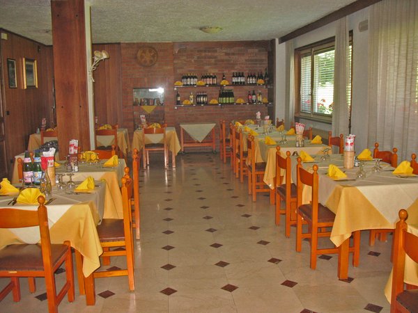 The restaurant Antey-Saint-André (Monte Cervino) La Grolla