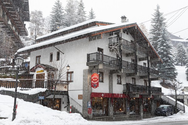 Photo exteriors B&B-Hotel Meridiana