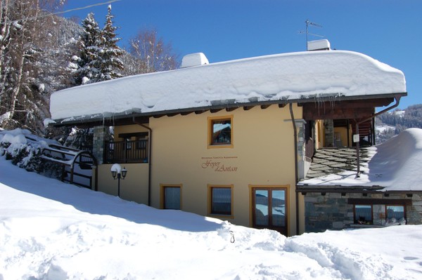 Foto esterno Residence R.T.A. Foyer d'Antan e Dipendenza