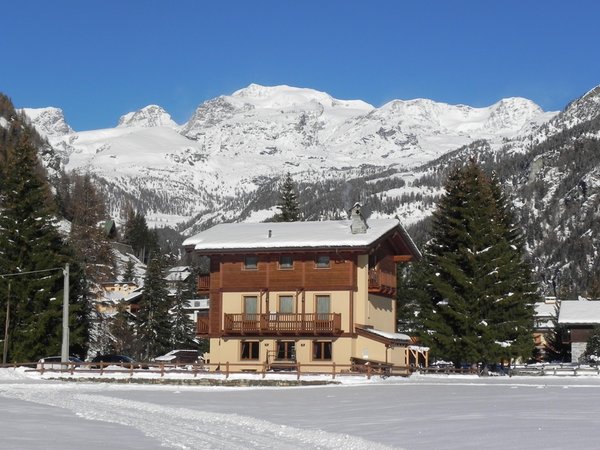Foto invernale di presentazione Affittacamere Villa Americana