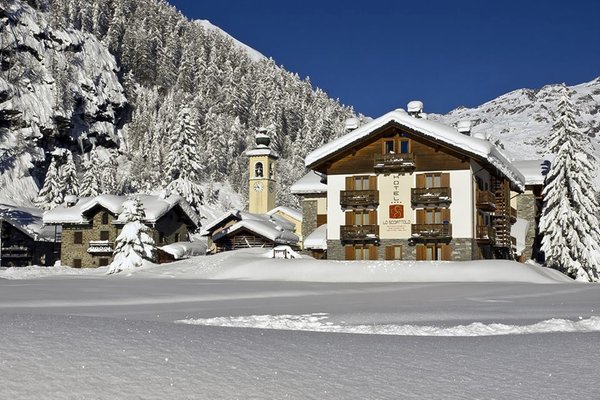 Foto invernale di presentazione Hotel Lo Scoiattolo