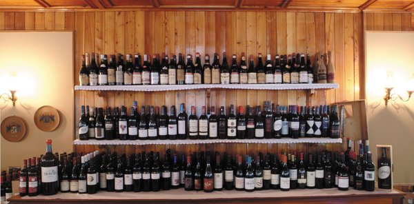 La cantina dei vini Champoluc/Ayas/Antagnod (Monte Rosa) Castor