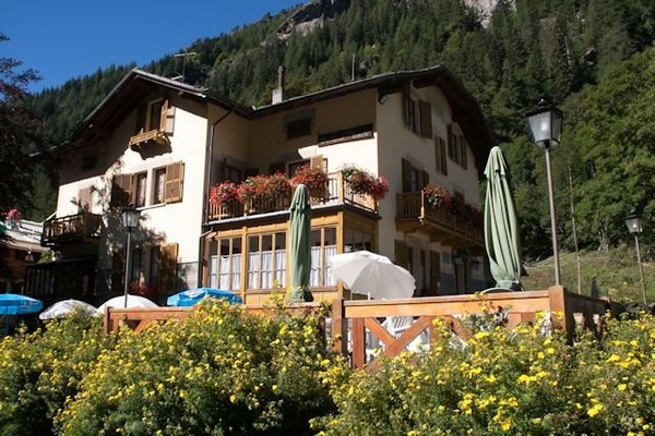 Foto esterno Hotel Villa Tedaldi