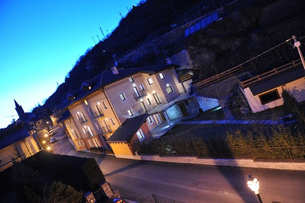 Foto esterno in estate Au Berceau du bien-être