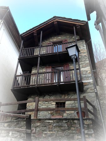 Foto esterno in estate La Grange